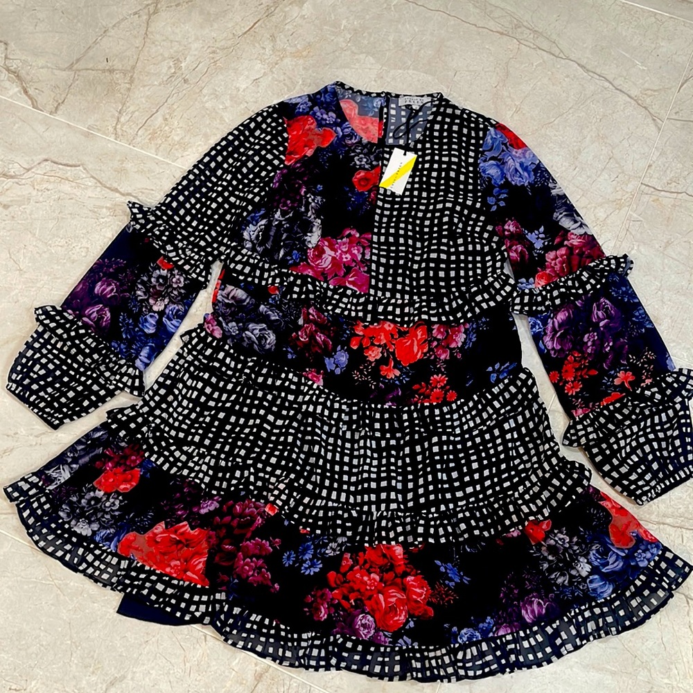 Studio by Preen Red Floral long sleeve Ruffle black white Dress size 6 new tags